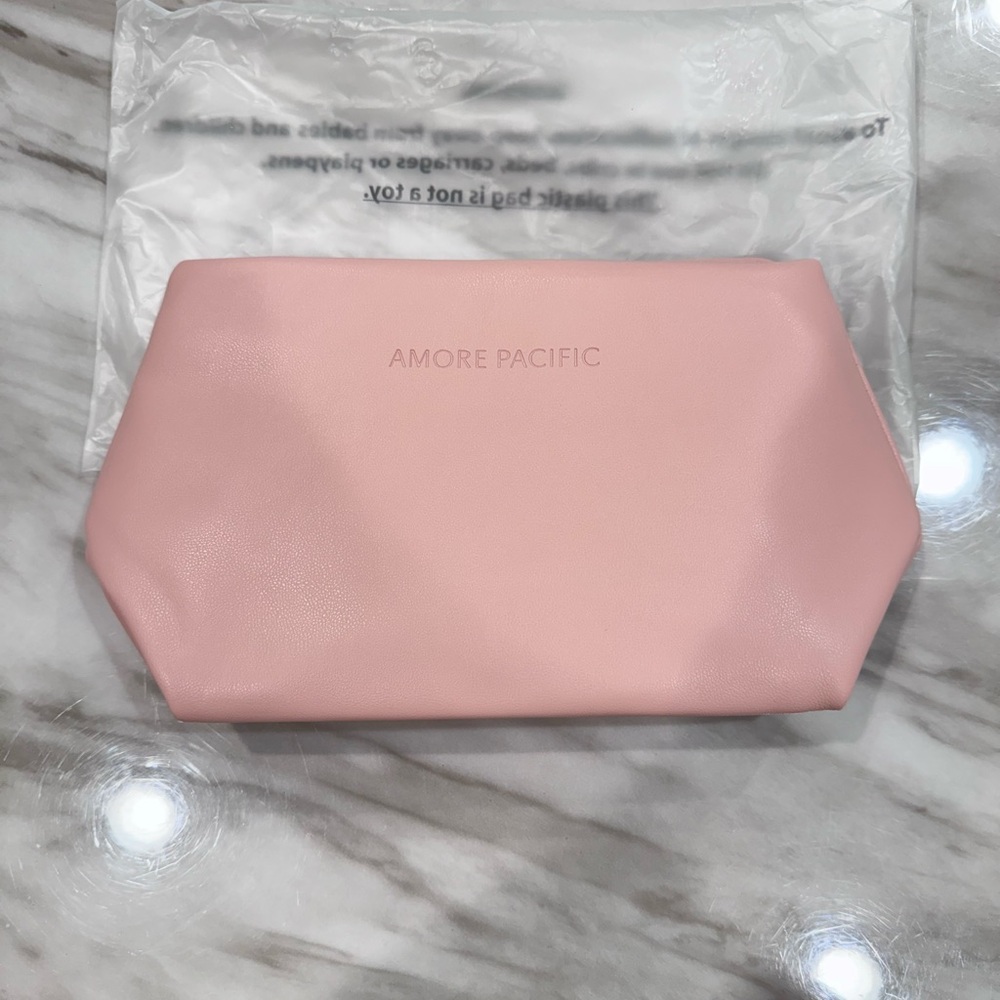 Brand New In Bag AMORE PACIFIC Cosmetic Bag/ Makeup Pouch in Baby Pink